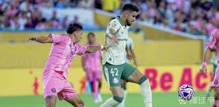 博弈论：路径依赖如何锁死错误策略？（博弈论视角：路径依赖为何让错误策略难以纠正？）